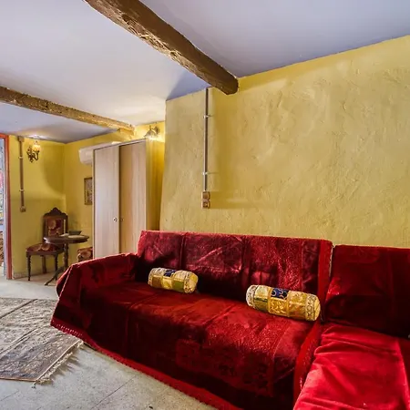 Fatma Hanoum Boutique דירה *