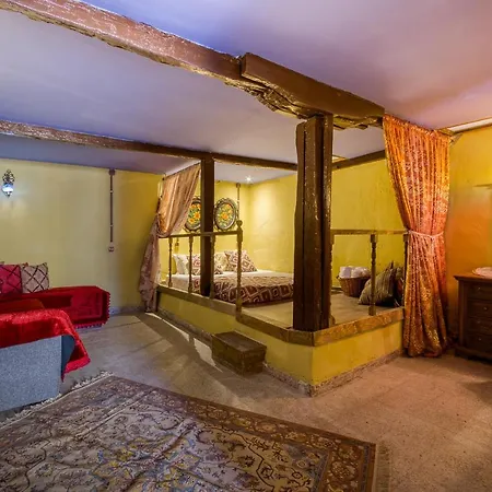 Fatma Hanoum Boutique *